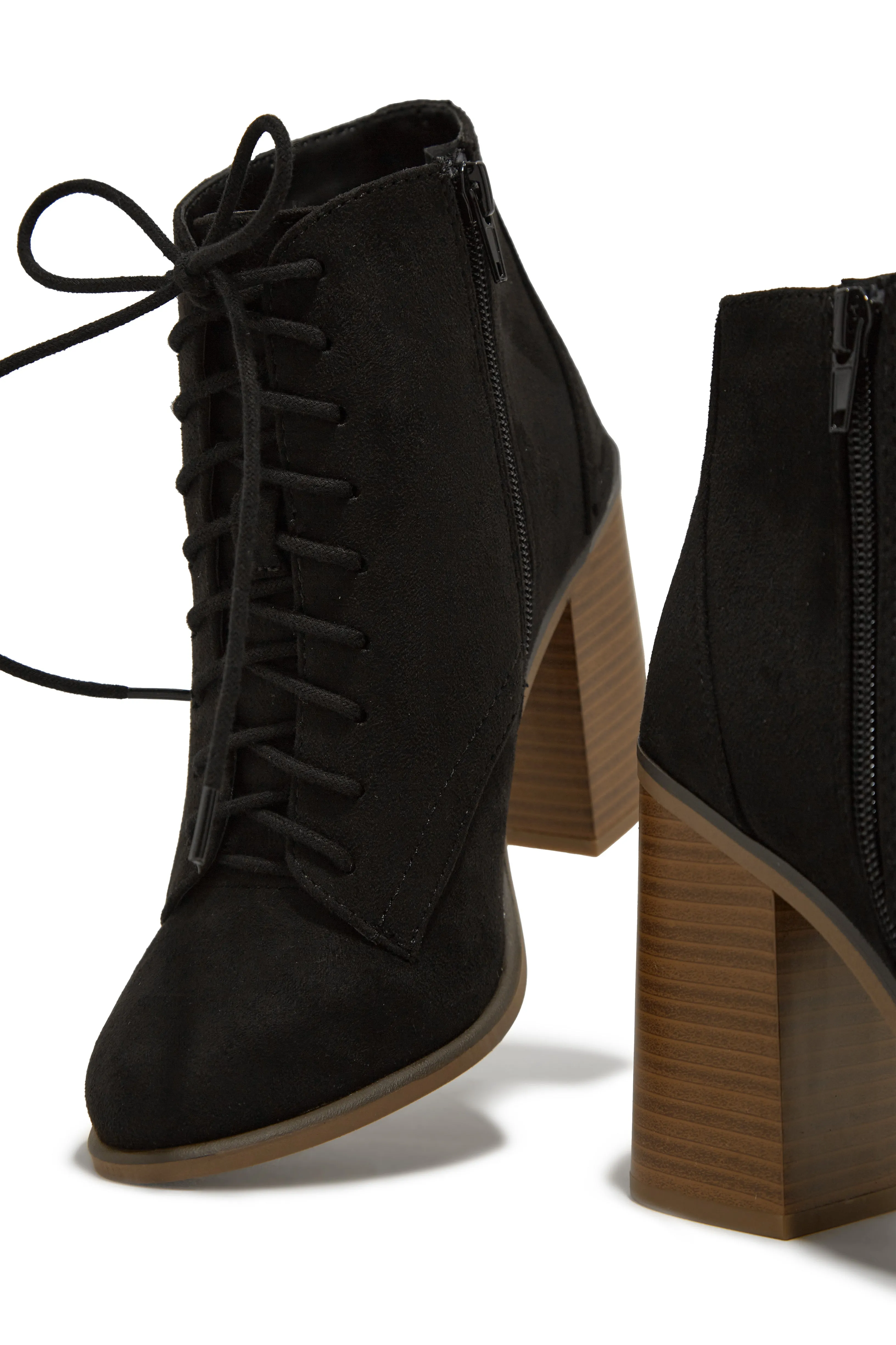 Fall Moment Lace Up Block Heel Ankle Boots - Black