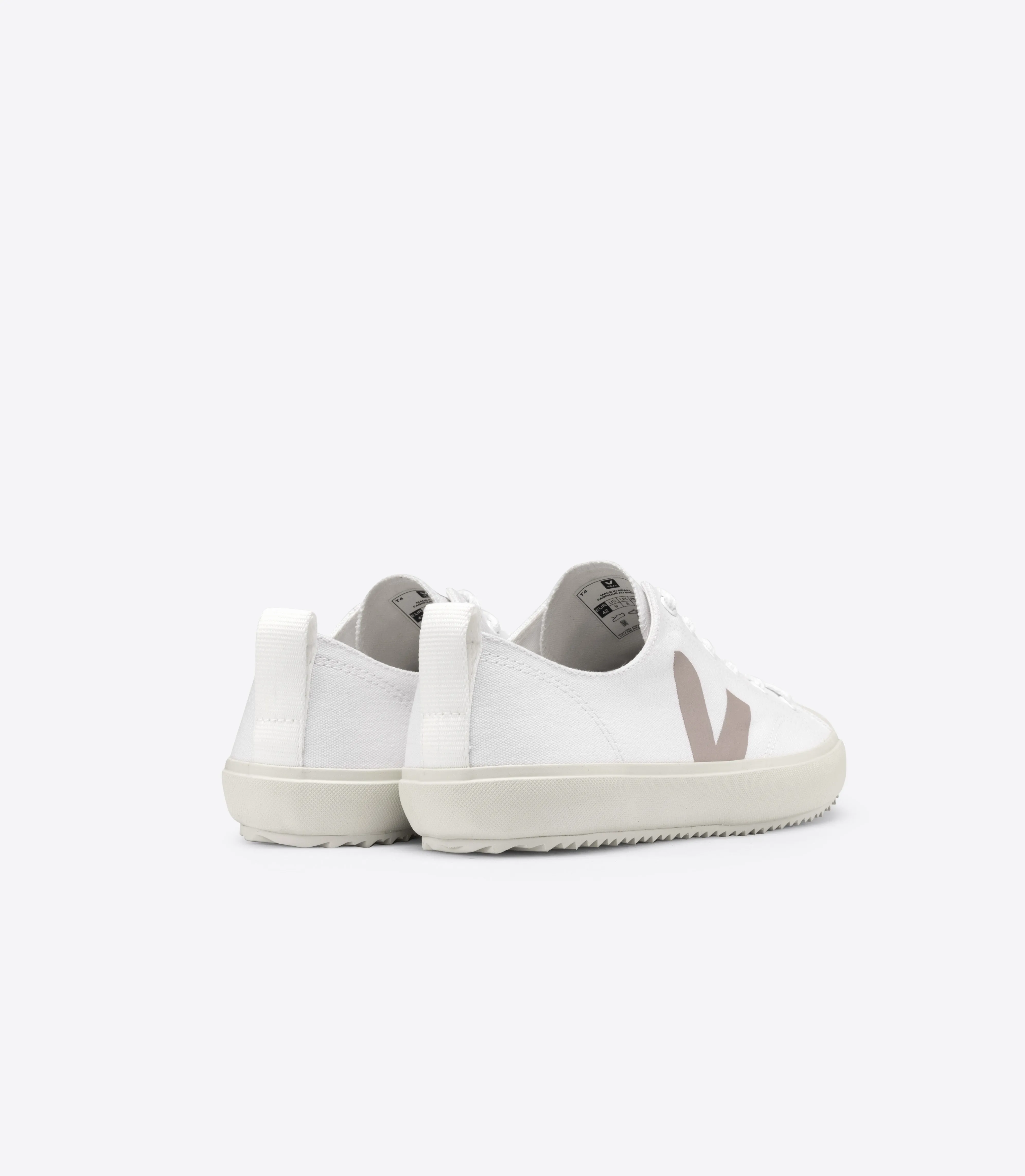 Veja - Nova Canvas Sneakers in White Babe