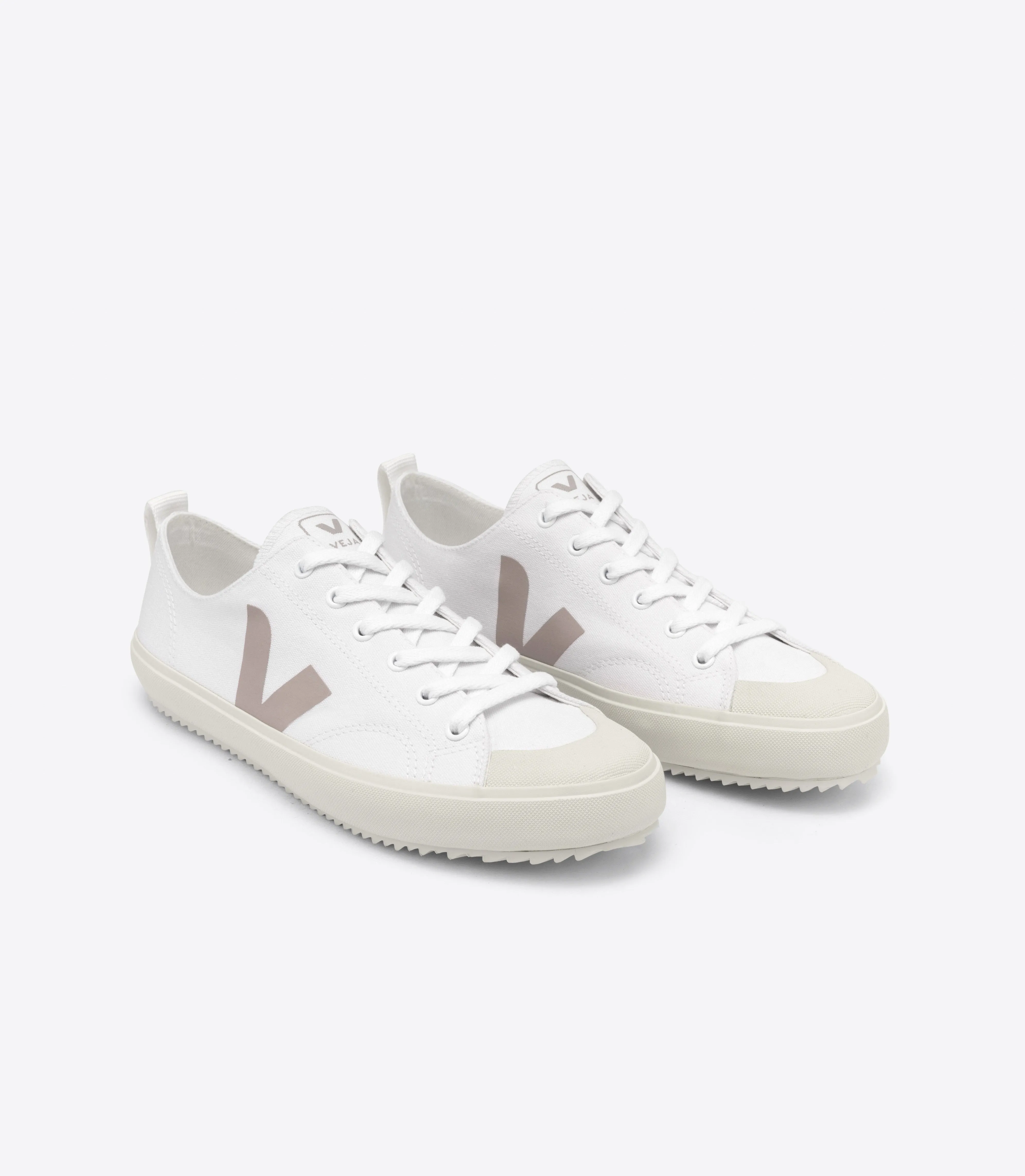 Veja - Nova Canvas Sneakers in White Babe