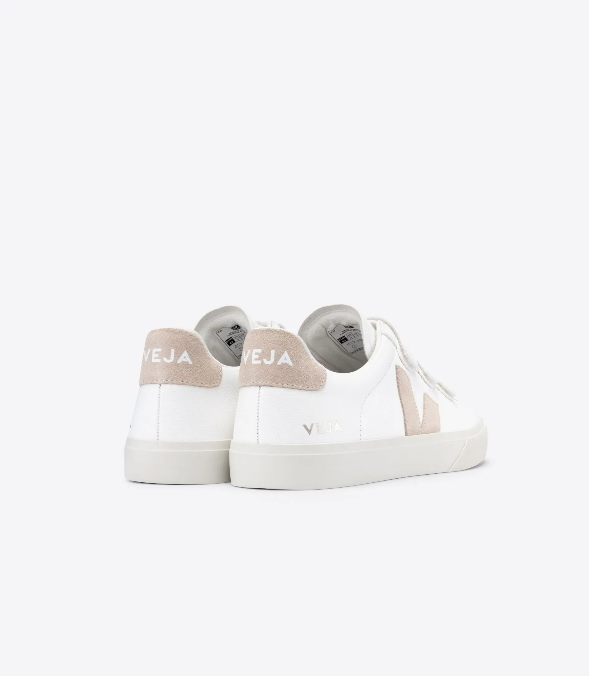 Veja - Recife Logo Chromefree Leather in Extra White Sable